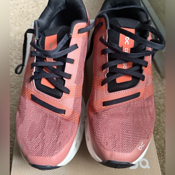 On Running' CloudGo Wide Shoes - Picture 11 of 13